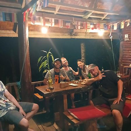 Batu Kapal Guest House & Jungle Trekking Bukit Lawang Luaran gambar