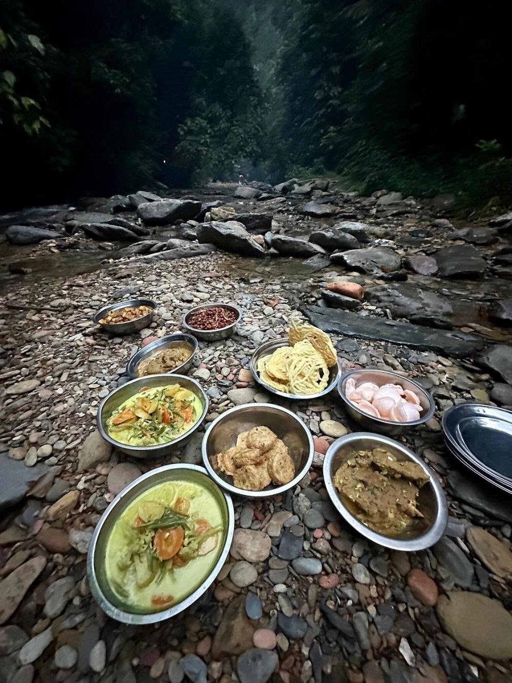 Batu Kapal Guest House & Jungle Trekking Bukit Lawang Luaran gambar