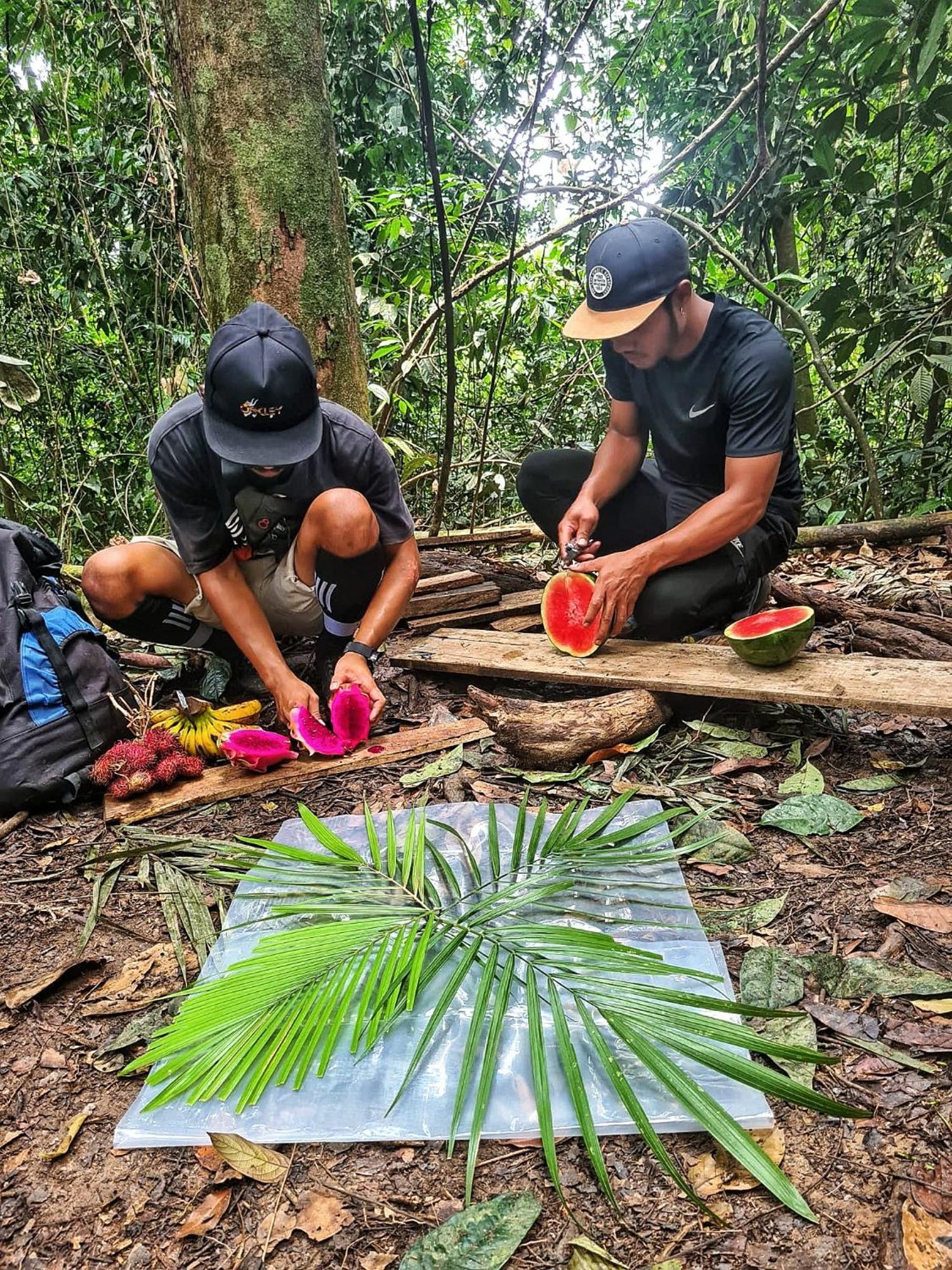 Batu Kapal Guest House & Jungle Trekking Bukit Lawang Luaran gambar