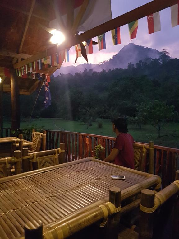 Batu Kapal Guest House & Jungle Trekking Bukit Lawang Luaran gambar